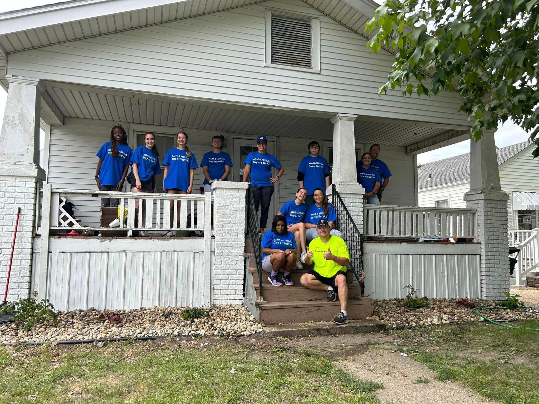 Had another great Block by Block morning with volunteers from ADM and Millikin!   Thank you for helping make our city more beautiful.    This work was done in just two hours!
Scroll through to see some before and after.   Amazing what can be done in just a couple of hours!