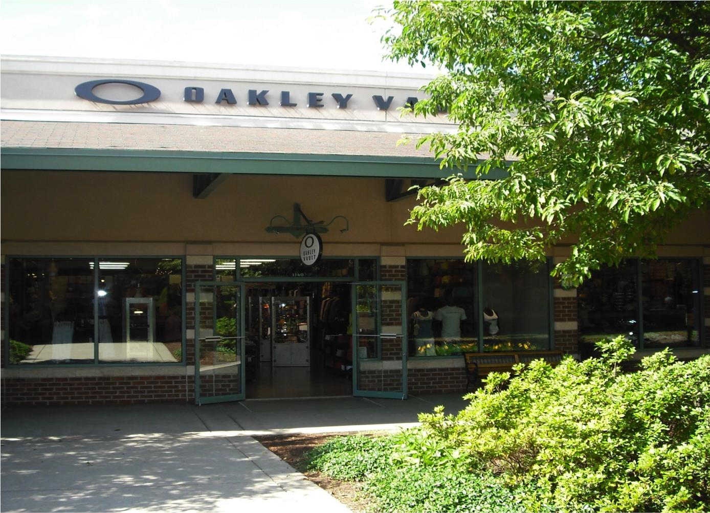 oakley vault grove city pa