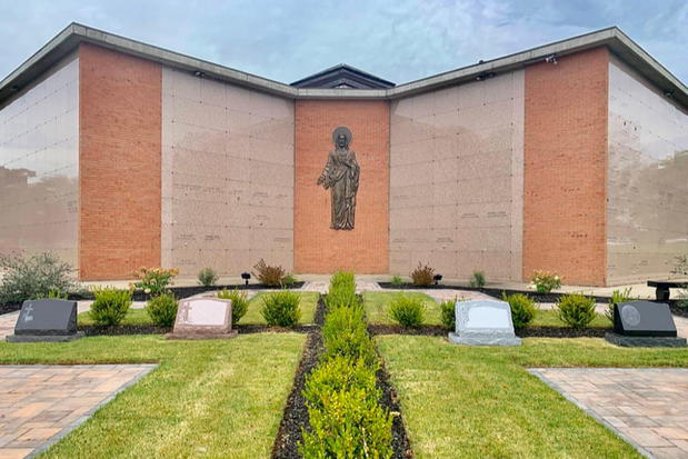 Images Sacred Heart Cemetery