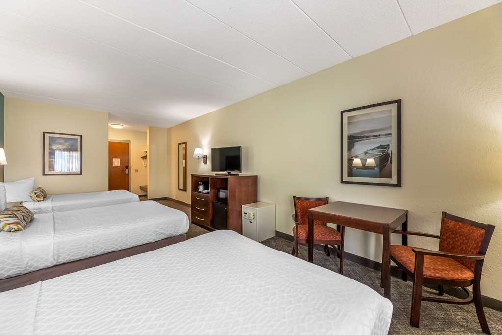 3 Double Beds