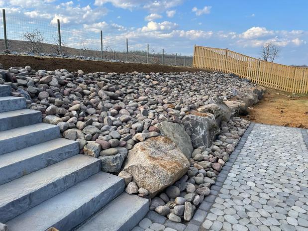 Images Mountain Strong Landscaping