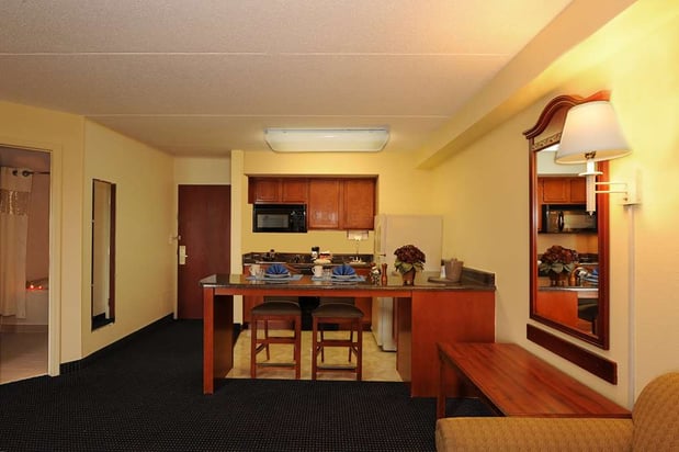 Images Hampton Inn & Suites Atlanta-Galleria