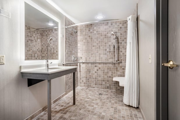 Images Holiday Inn Lafayette-City Centre by IHG