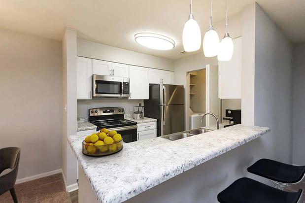 Images Palmetto Place Apartments