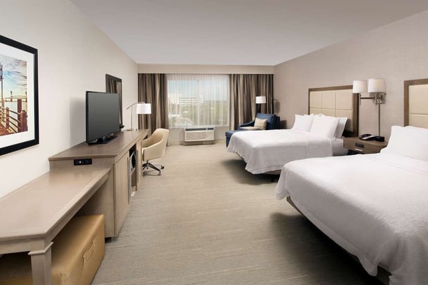 Images Hampton Inn Wilmington Downtown