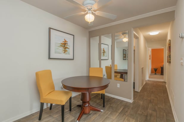 Images Pebble Creek Apartments
