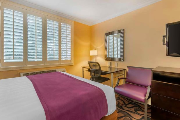 Images Best Western Plus Airport Plaza