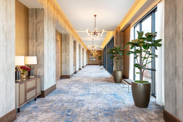 Images Holiday Inn & Suites Nashville Downtown - Broadway by IHG