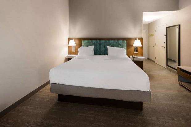 Images Hampton Inn & Suites Fredericksburg-at Celebrate Virginia