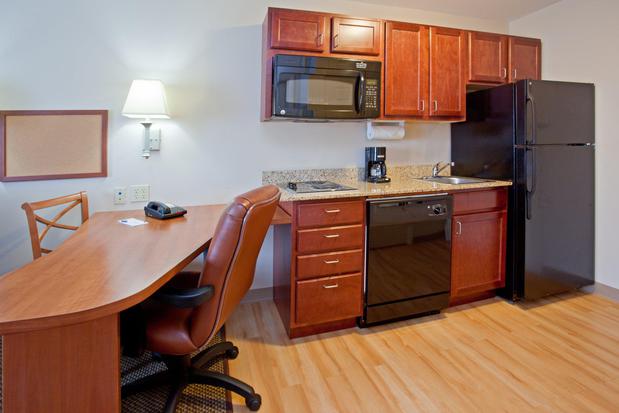 Images Candlewood Suites Houston Westchase - Westheimer by IHG