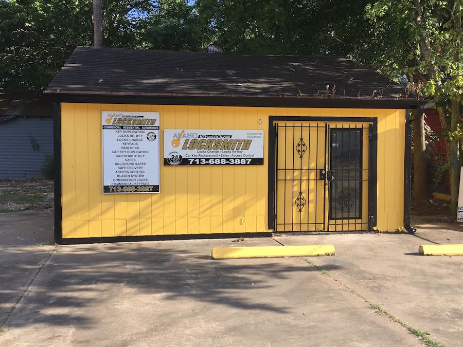 Houston locksmith store. Alamo Key & Lock in business over 35 years. Residential locksmith / Commercial Locksmith / Car & Auto Locksmith / Emergency Locksmith