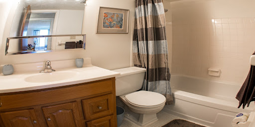 Images 200 West Apartments