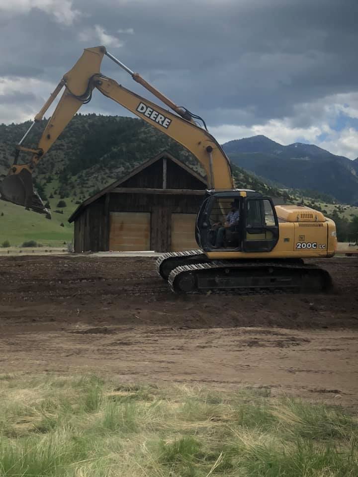 Berg Excavation LLC Logo