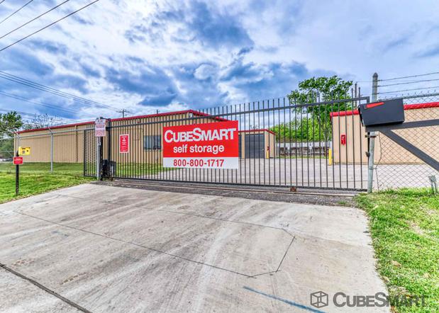 Images CubeSmart Self Storage