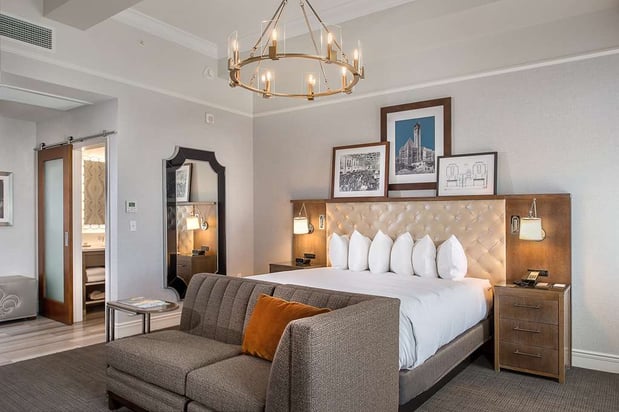 Images St. Louis Union Station Hotel, Curio Collection by Hilton