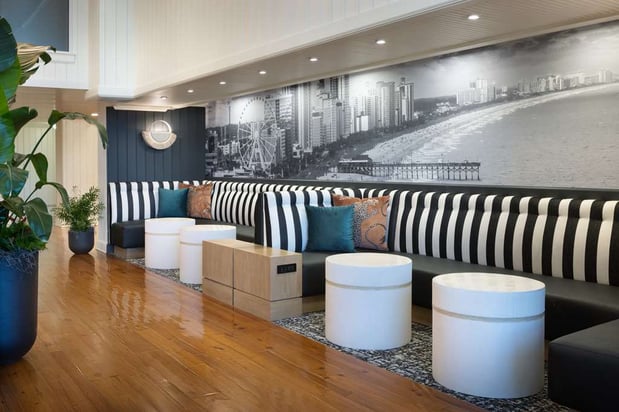 Images Hampton Inn & Suites Myrtle Beach/Oceanfront