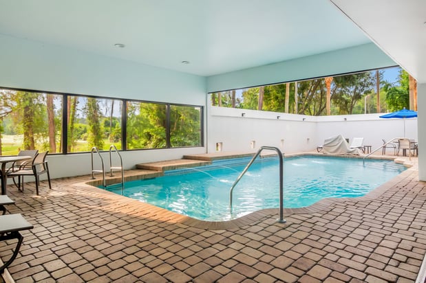 Images Holiday Inn Express & Suites Jacksonville SE- Med Ctr Area by IHG