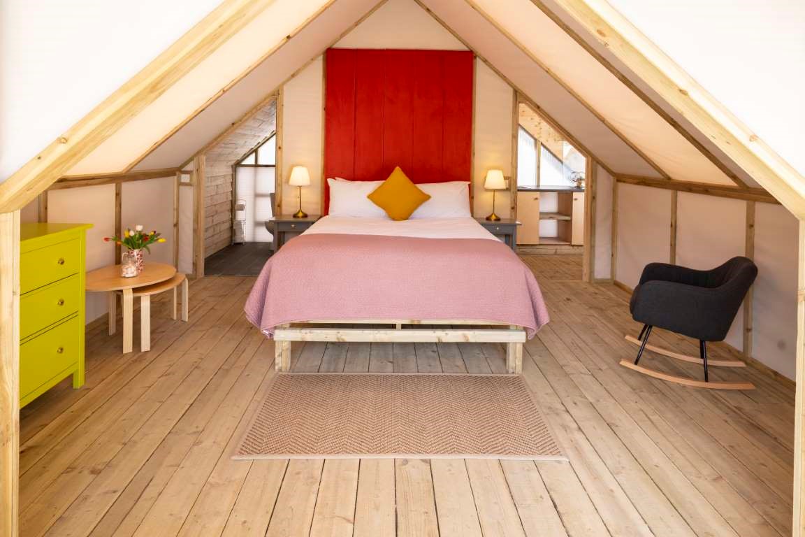 The Luxury Lodges at The Grove provide a truly unique Killarney accommodation option. The Lodge is f Killarney Glamping At The Grove Kerry 087 975 0110