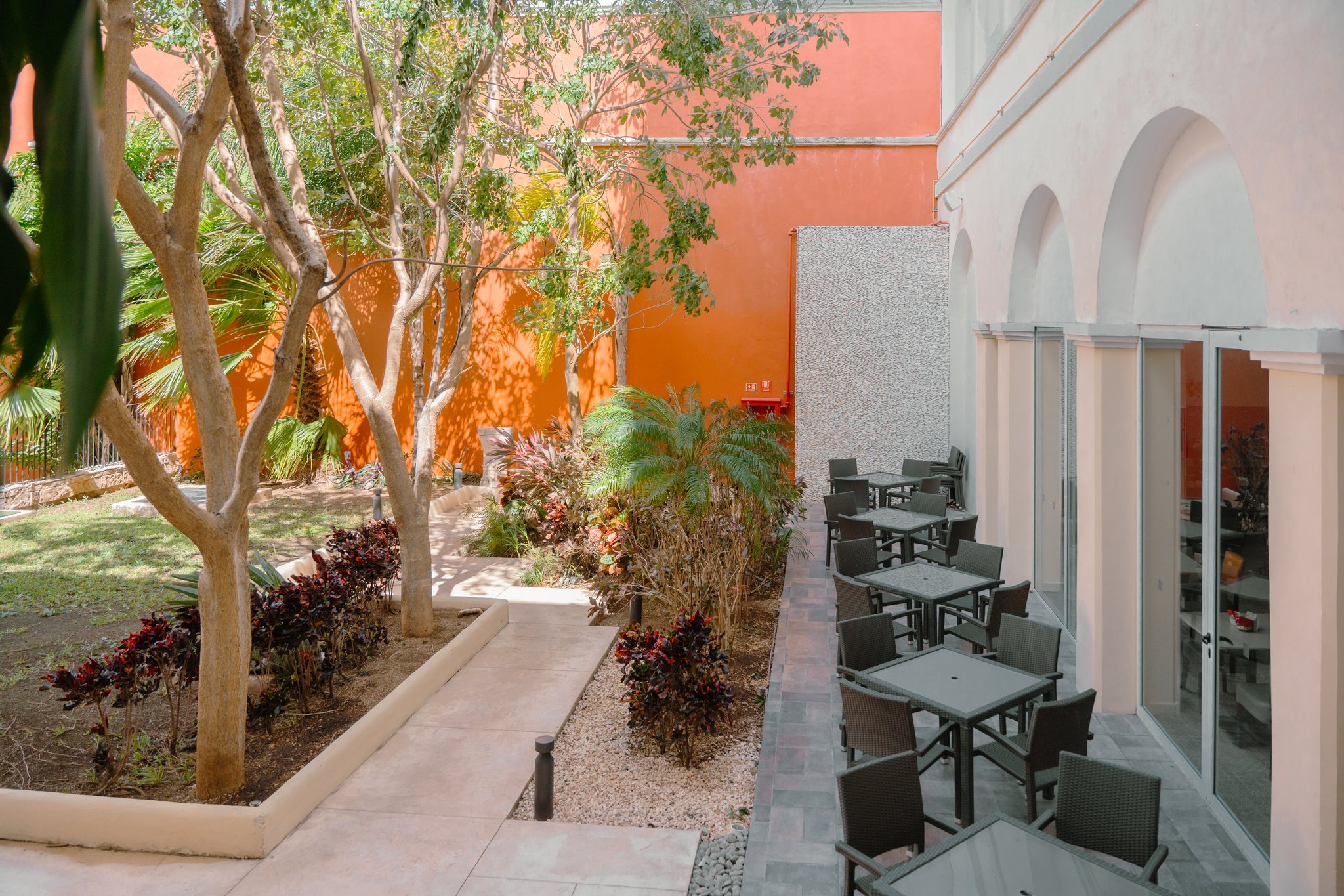 Images Holiday Inn Express Merida Centro by IHG
