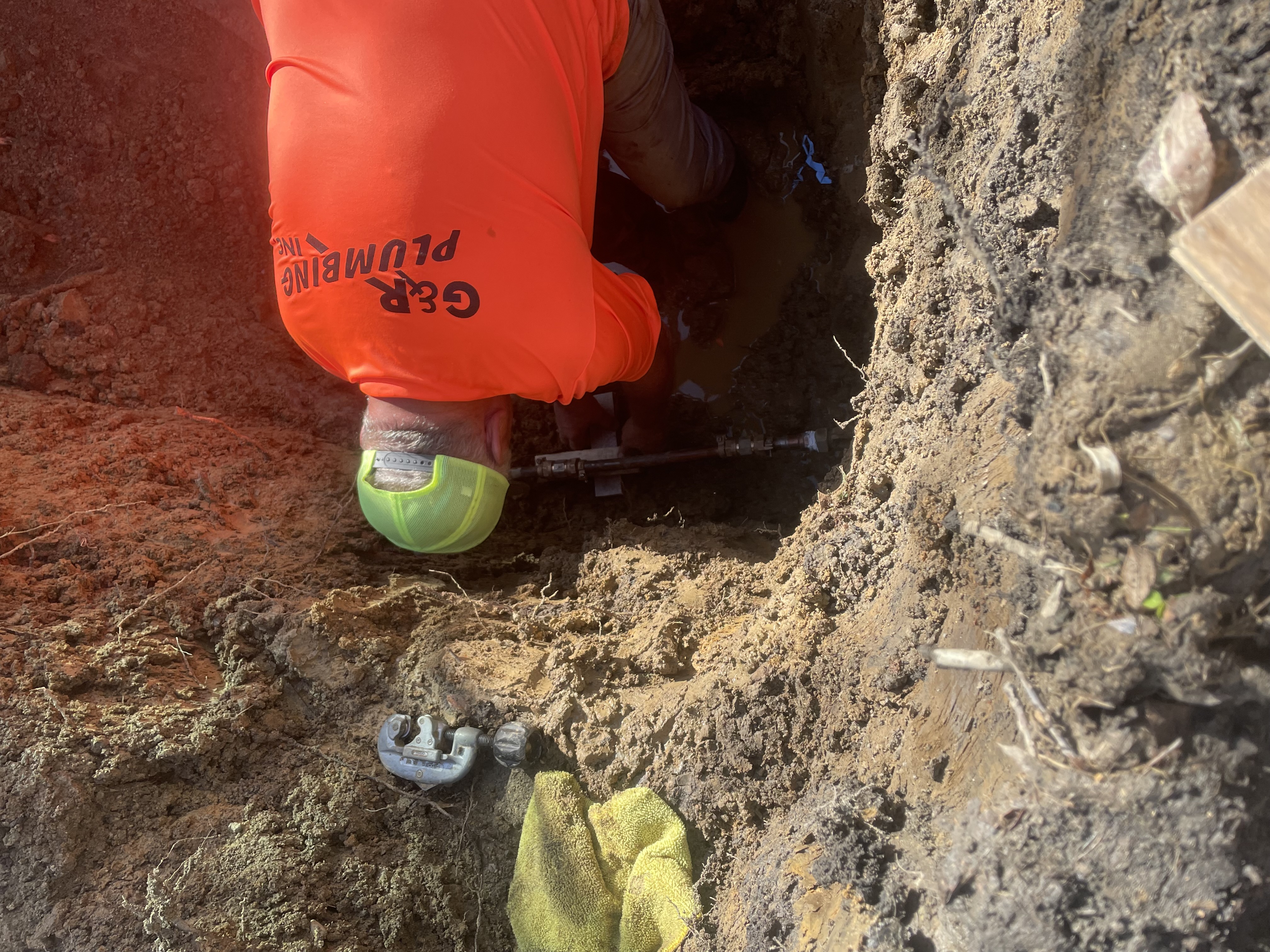 Plumbing problems never wait for business hours. That’s why G & R Plumbing offers 24/7 emergency service for homes and businesses in Mount Carmel, Union Twp, and Anderson Twp. When you need a plumber fast, you can count on our team to be there. Call us anytime for help!