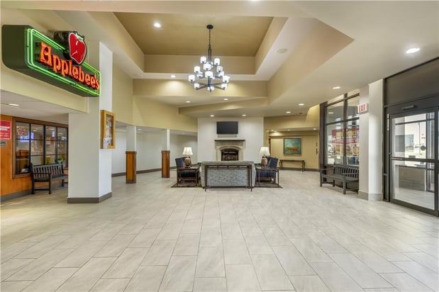 Images Best Western Plus York Hotel & Conference Center