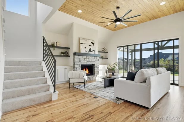 Images Heather Vest - Tulsa Real Estate Agent / Realtor