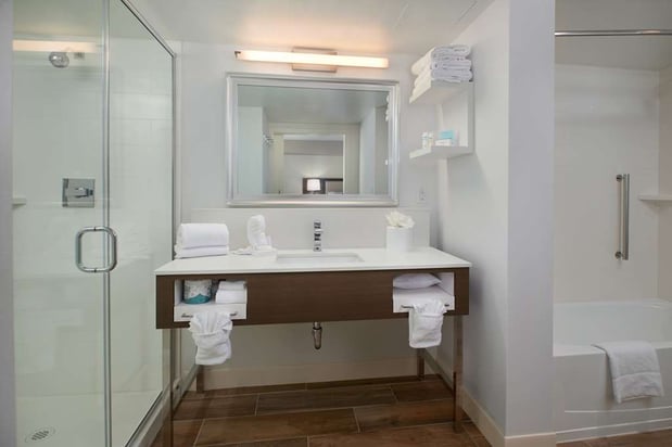 Images Hampton Inn & Suites Phoenix/Scottsdale on Shea Boulevard