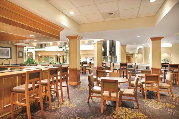 Images Embassy Suites by Hilton Greensboro Airport