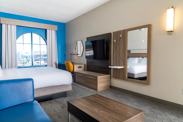 Images Holiday Inn Express & Suites Pittsburgh-South Side by IHG