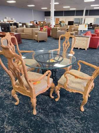 Images DI Group / Hotel Liquidators