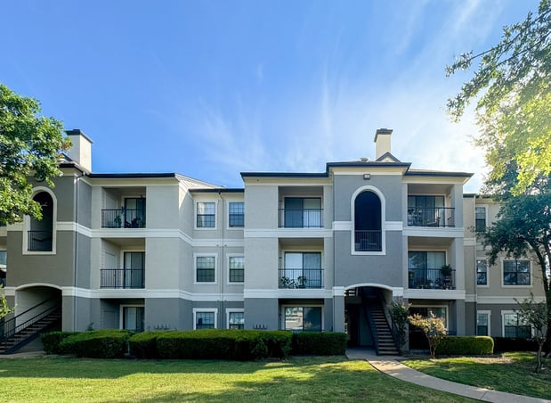 Images Saxony at Chase Oaks Apartments