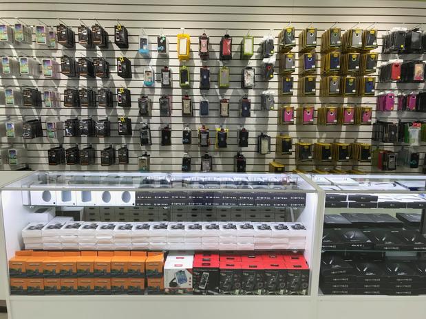 Images Phone City Largo - iPhone Screen Repair/iPad Repair & Samsung Galaxy  Phone Fixing Store
