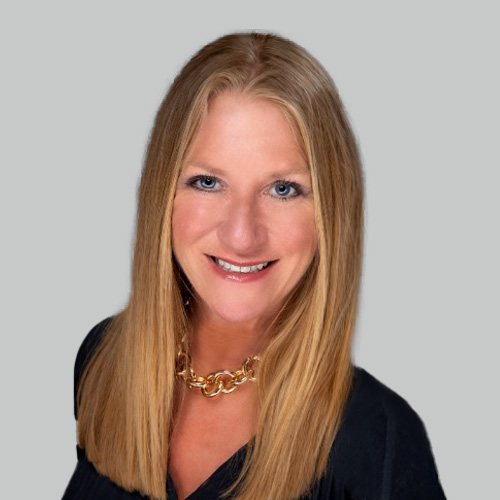 Headshot of Susan N. Wallace, a wealth advisor at Chase