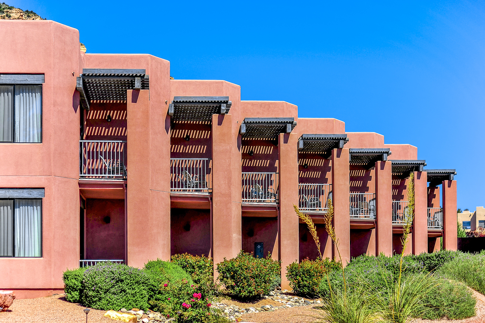An exterior view of the accommodations at Bell Rock Inn