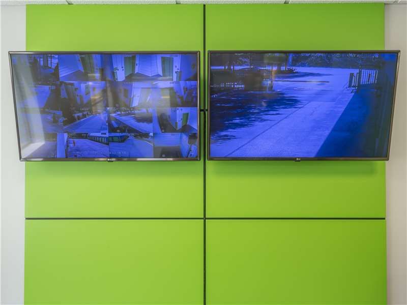 Security Screens - Extra Space Storage at 2820 Hollywood Rd, Falls Church, VA 22043