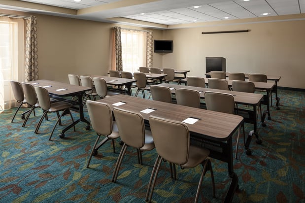 Images Candlewood Suites Omaha Airport by IHG