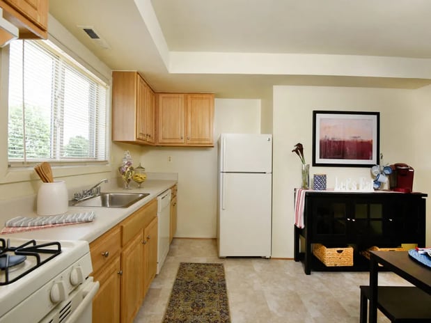 Images Arbuta Arms Apartments*