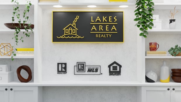 Images Lakes Area Realty