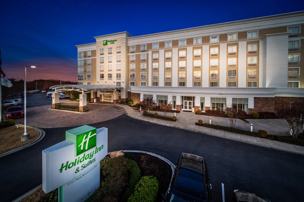Images Holiday Inn & Suites Memphis - Wolfchase Galleria by IHG