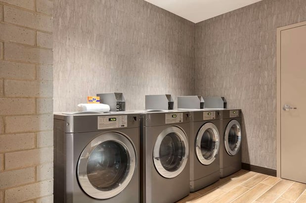 Images Home2 Suites by Hilton Milwaukee West