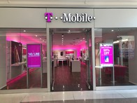 Exterior photo of T-Mobile Store at Yorktown Mall 2, Lombard, IL