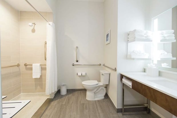 Images Hampton Inn Mustang