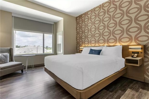 Images DoubleTree by Hilton Greenville Woodruff Road