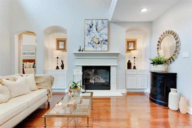 Images Cesar Espinoza Realtor/ Equity Houston