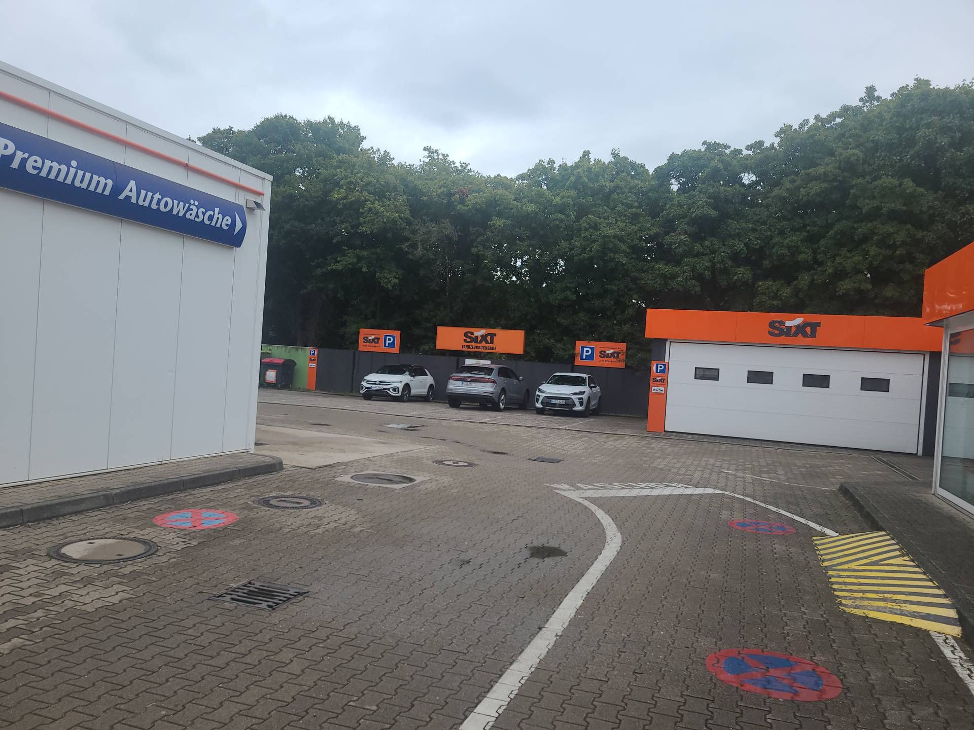 SIXT Autovermietung Karlsruhe Süd, Battstr. 2a in Karlsruhe