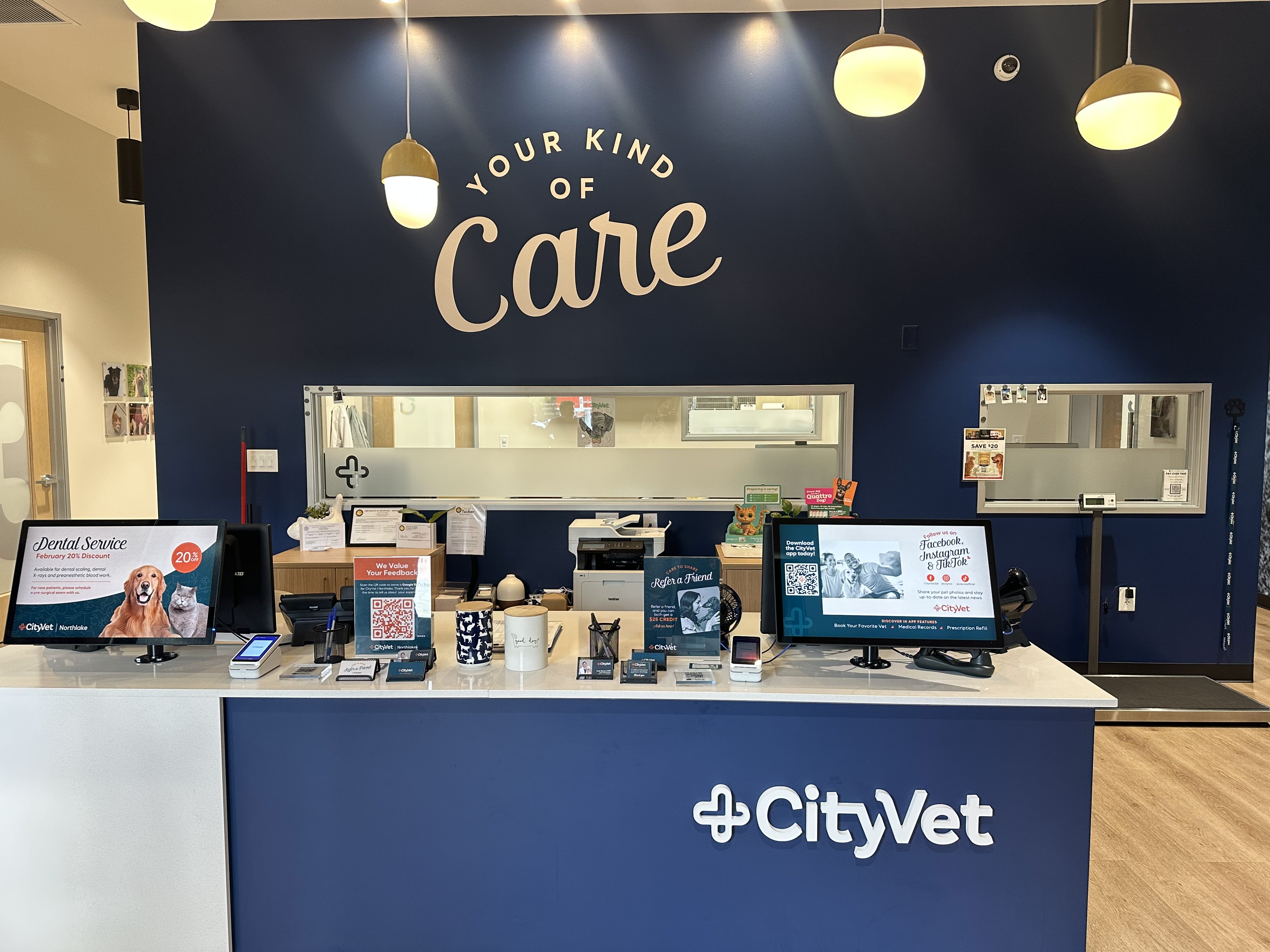 CityVet | Northlake front desk