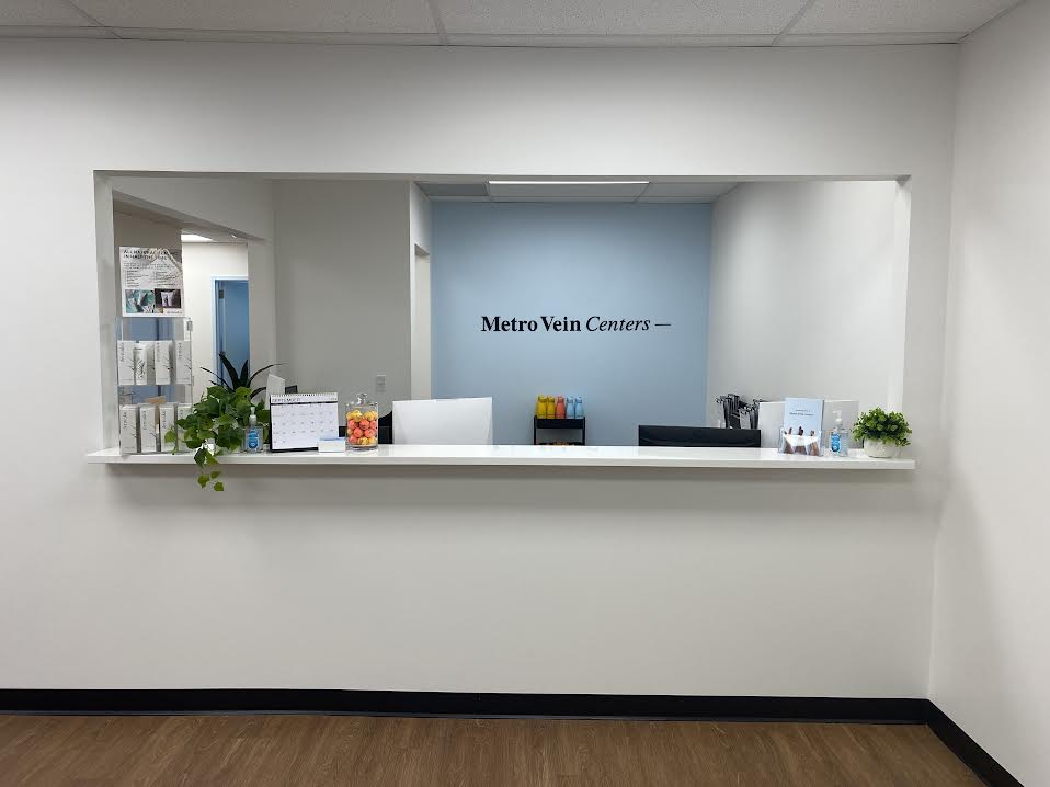 The front desk in our Edison, NJ vein clinic.