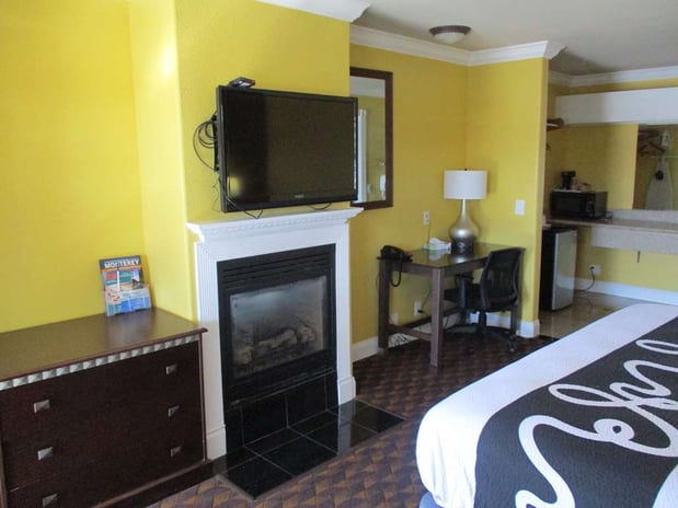 Images SureStay by Best Western Seaside Monterey