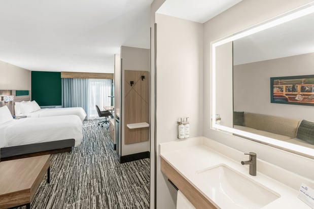 Images Holiday Inn Express & Suites Hayward by IHG