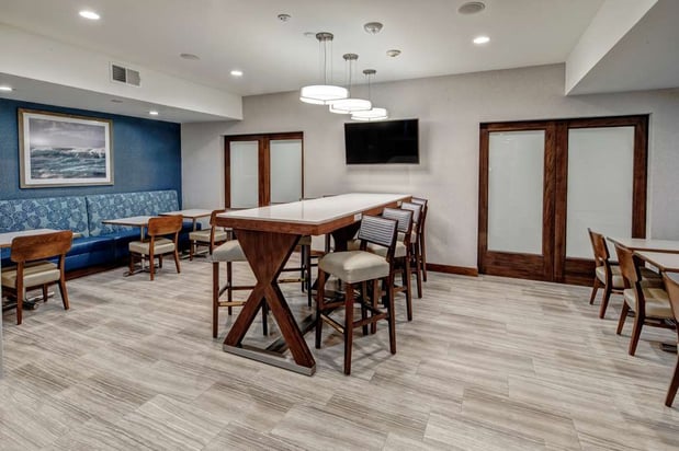 Images Hampton Inn Cardiff Beach Encinitas, CA